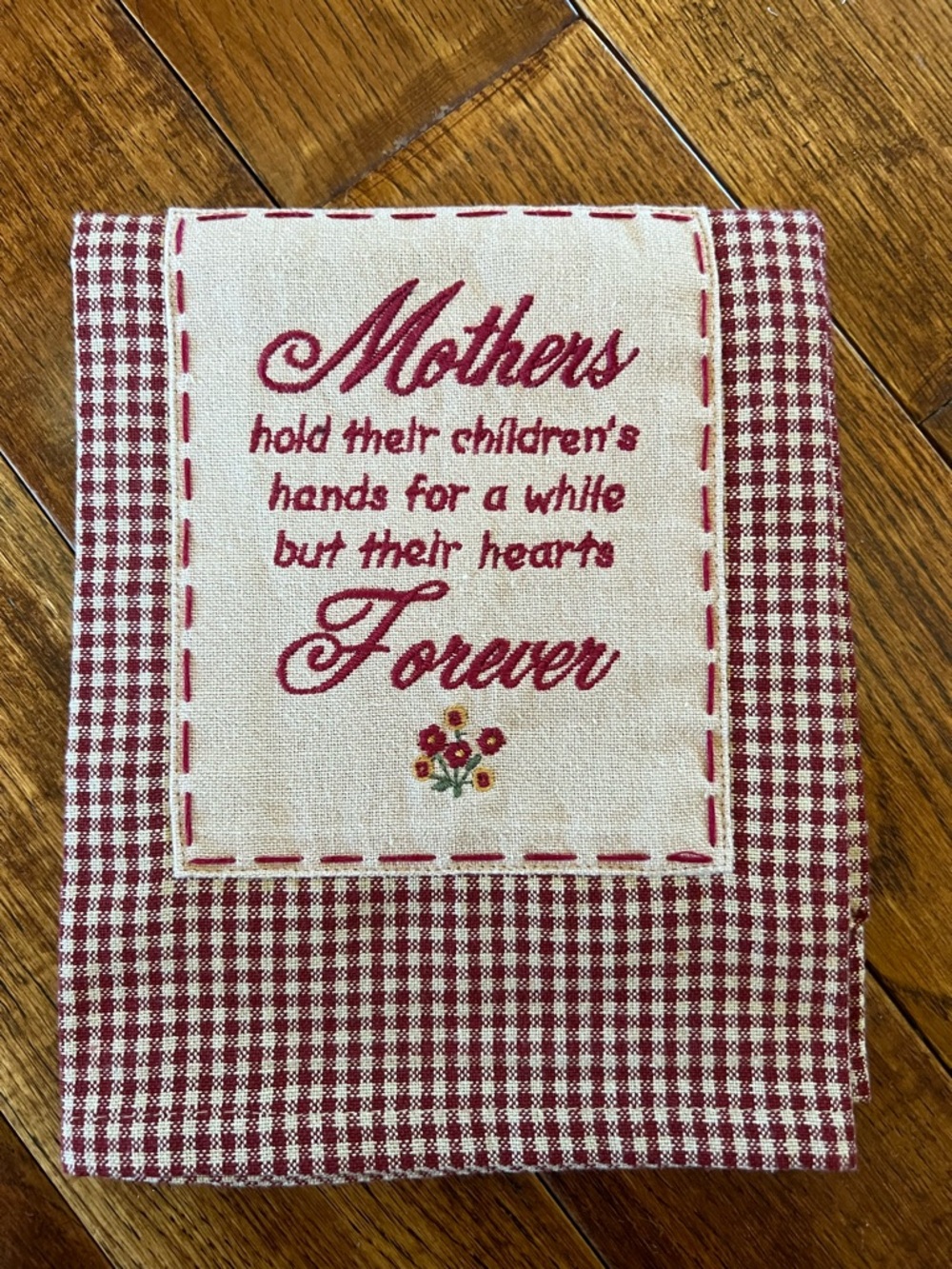Home Collection by Raghu Mothers Forever Kitchen Towel Olde Brick Wall